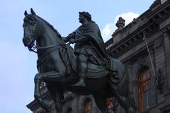 Restoration work on the Equestrian Statue of Carlos IV and its pedestal 'El Caballito'
