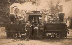 Pechot-Bourdon locomotive named La Marseillaise on railway tracks