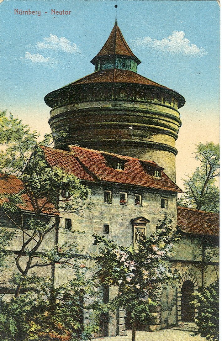 Historic postcard showing Neutor gate in Nuremberg around 1914