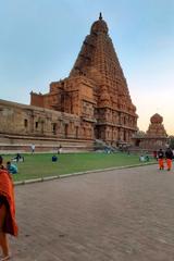 Thanjai Periya Koil temple exterior view