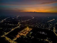 Panoramic view of Brihadeeshwara Temple in Thanjavur under a clear blue sky