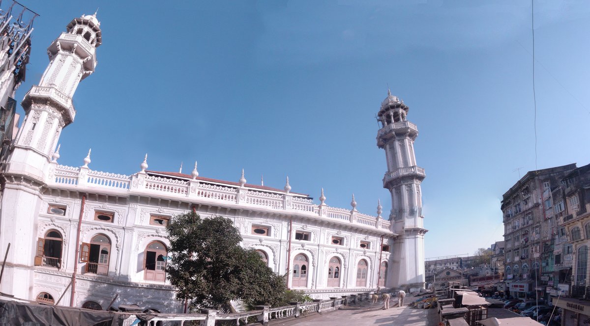 West side view of Juma Masjid mosque in Mumbai with intricate architectural details