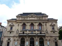 Shakespeare quote about art on theater closure during Covid-19 at Place des Célestins, Lyon