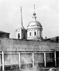 Church of Evangelist John in Moscow behind Kitai-gorod wall