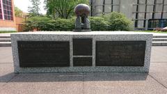 Chicago Pile 1 monument by Henry Moore in Chicago