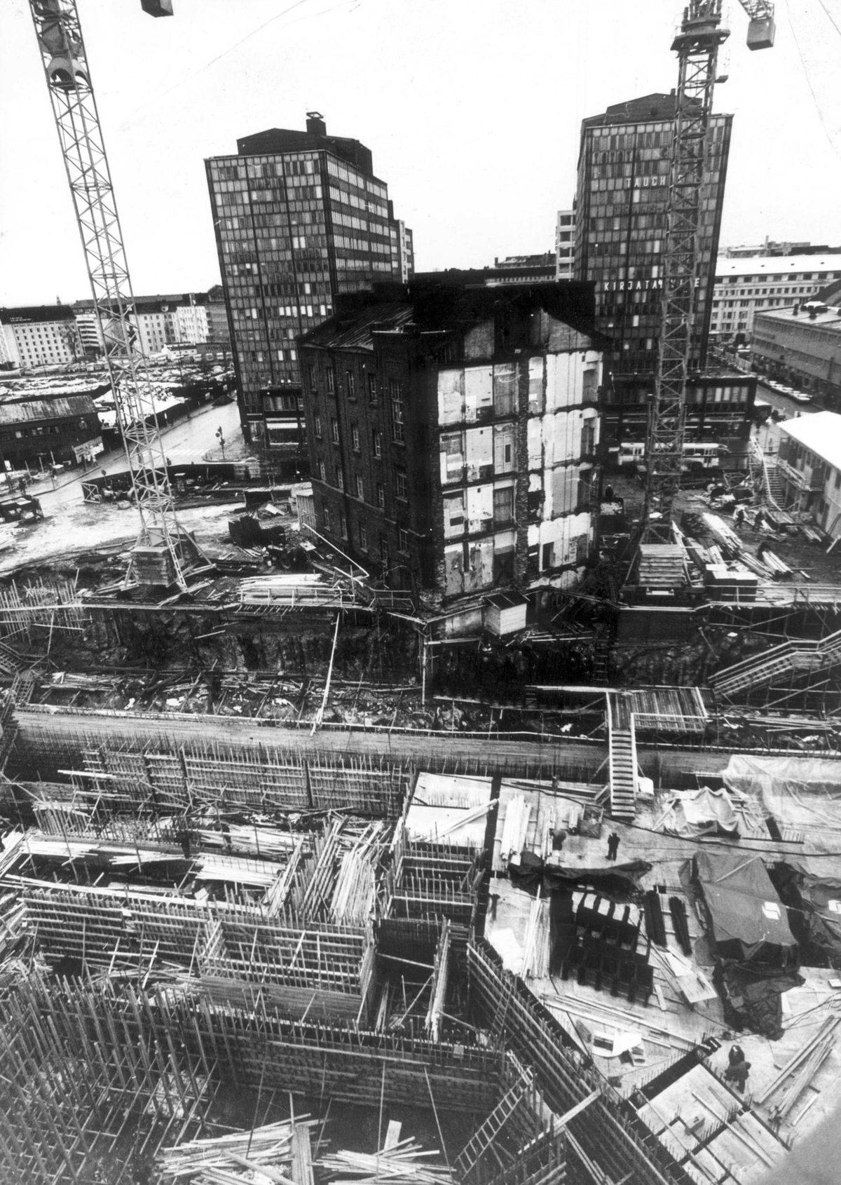 Early construction phase of Sähkötalo building in Kamppi Helsinki 1970