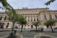 Alte Oper building in Frankfurt am Main under clear blue sky