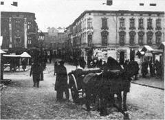 Jewish quarter of pre-war Lviv with streets Peltevna (now Chornovola Ave) and Miodowa
