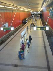 U-Bahnhof München Riem-West U2 subway station platform