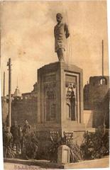Monument to poet Sabir in Baku in the 1920s