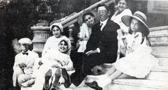 The Ocampo sisters as children in 1908