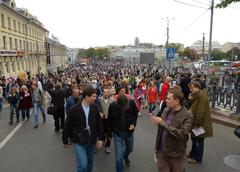 Anti-Putin march in Moscow on September 15, 2012, with protesters holding signs and banners
