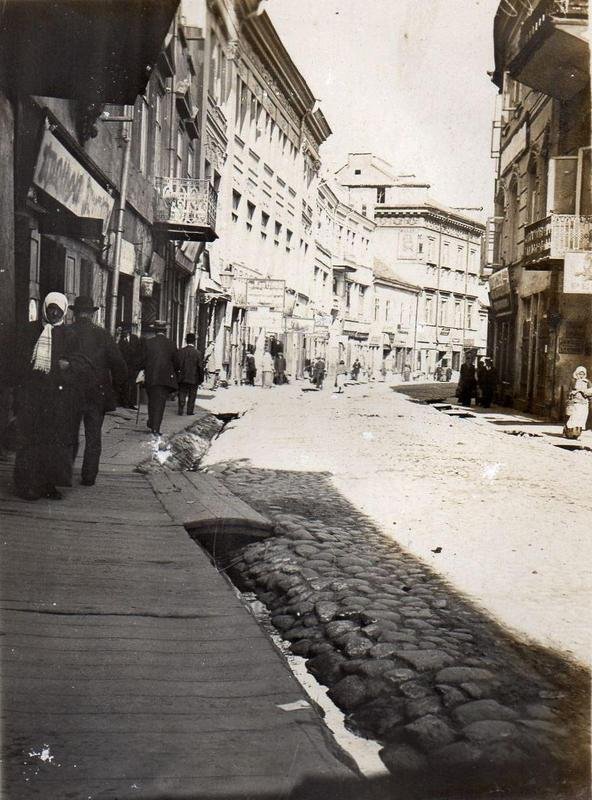 Vintage street view of German Street in Vilnia from 1915