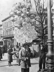 Street scene on Valy Hetmanski in Lviv during early spring