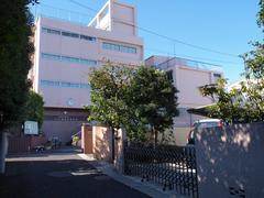Japan Women's College of Physical Education Nikaido High School building exterior