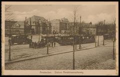 Amstelveenseweg street view with Havenstraat and prison dome in the background, Haarlemmermeerstation on the left, circa 1900