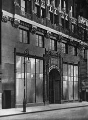 American Radiator Building in Manhattan, New York, detail of lower stories, 1924
