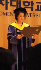 Han Young Sil President of Sookmyung Women's University at 2011 Summer Graduation Ceremony