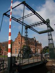 Regulateurshuis with cokeskantoor building in Amsterdam