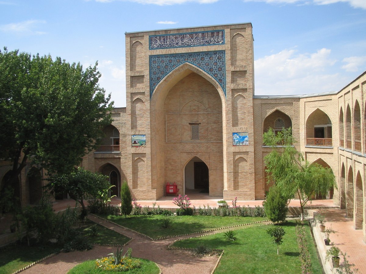 Kukaldosh madrassah in Tashkent architectural view