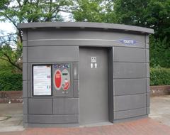 Public toilet at Millerntor in Große Wallanlagen park, Hamburg