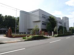 Bunka Women's University Kodaira Campus entrance with modern architectural design