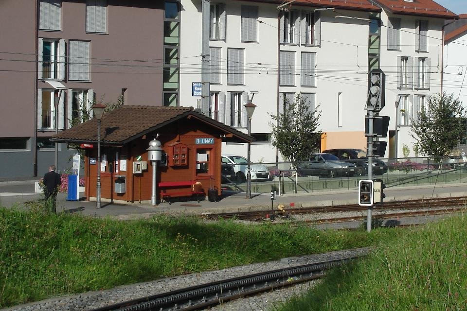 Blonay station, one endpoint of the Blonay–Chamby heritage railway, with the Abt system cogwheel railway track to Les Pléiades visible in the foreground