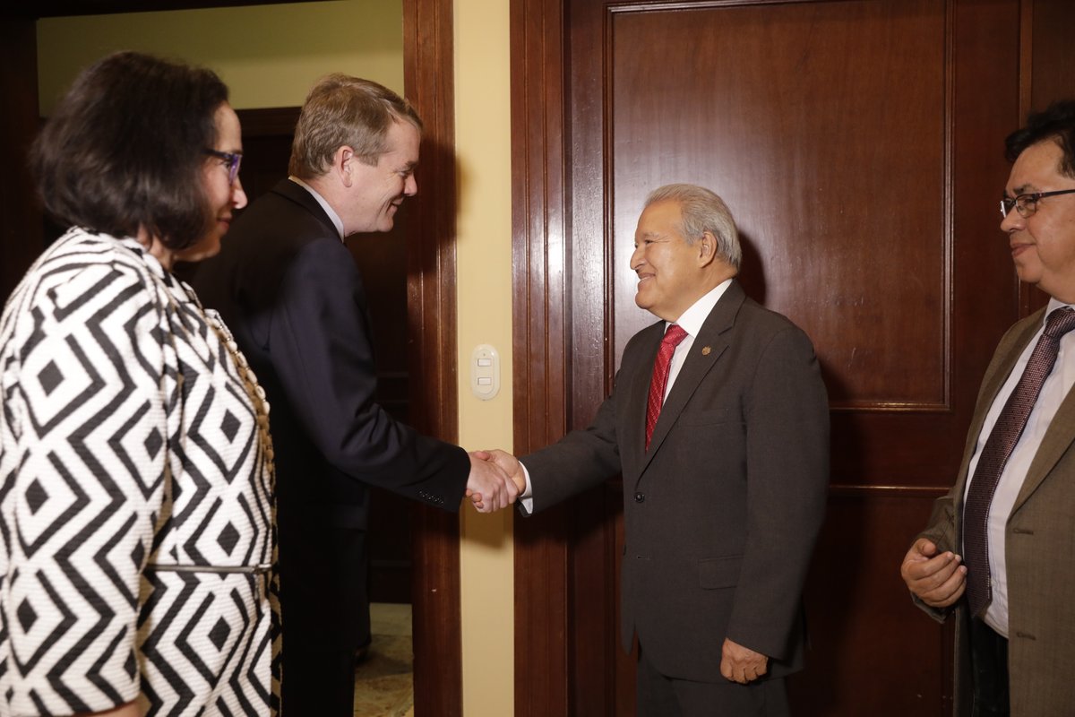 President Salvador Sánchez Cerén meeting with U.S. Senator Michael Bennet in Presidential House