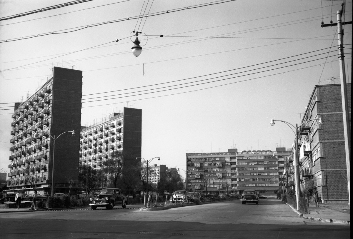 Old photograph of Mexico City with historical buildings and streets