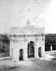 Historic gate of the alameda in front of the penitentiary in Lima, 1872