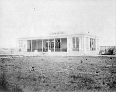 Historic restaurant at Parque de la Exposición in 1872