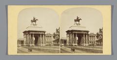 Historic stereoscopic view of Wellington Arch in London with Duke of Wellington equestrian statue at Hyde Park Corner and Apsley House in the background circa 1850-1880