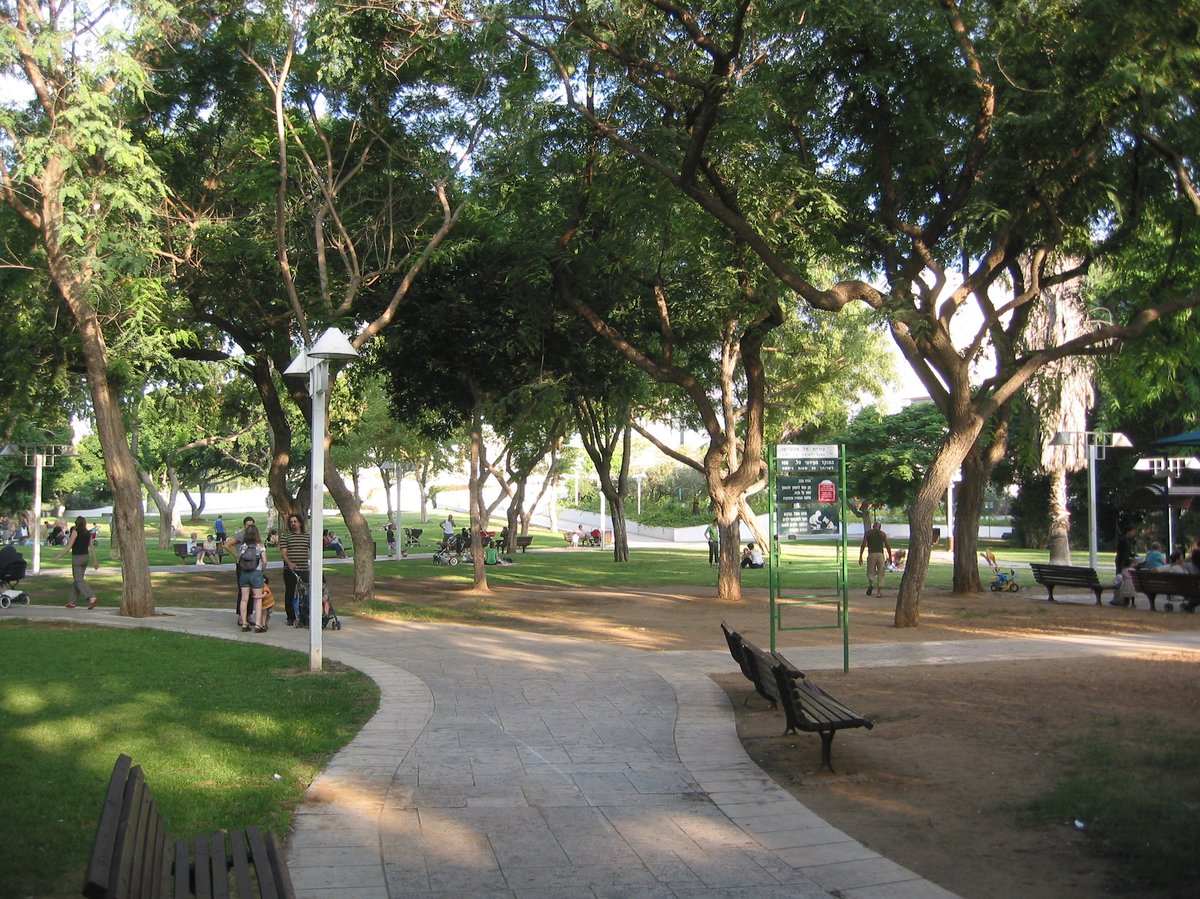 Performing Arts Center building in Dubnov Garden, Tel Aviv