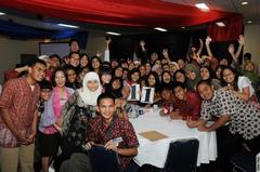 Seventy Indonesian high-school students at a U.S. Embassy iftar dinner before departing to study in the USA under the YES Program