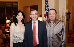 Ambassador hosting reception for Bupati attending leadership training in America