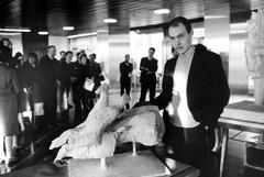 Photograph of Finnish sculptor Kari Juva with model of Thalia ja Pegasos