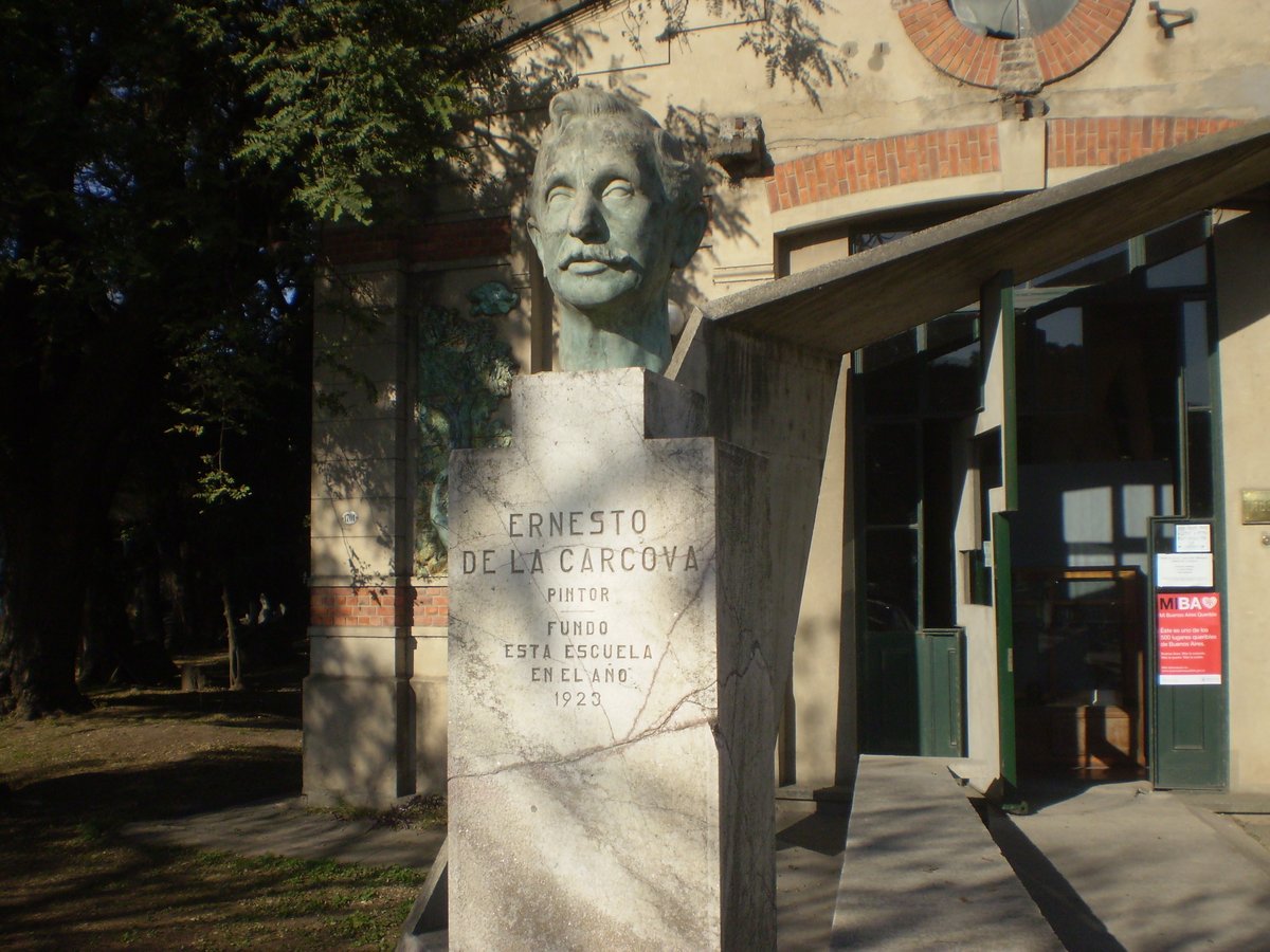 Facade and bust of the Ernesto de la Cárcova Museum of Comparative Sculpture in Buenos Aires