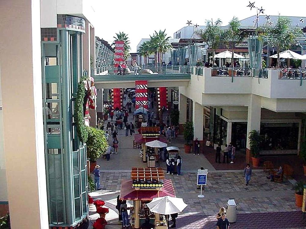 Fashion Valley Mall exterior with modern architecture and clear sky