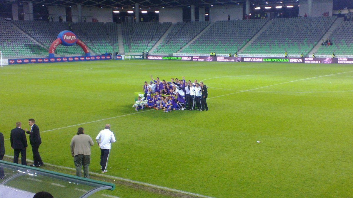 Maribor football team celebrating victory in the 2012 Slovenian Cup final