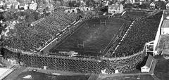 Aerial view of Ferry Field before 1922 Illinois vs Michigan football game kickoff