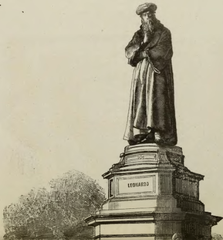 Upper part of the monument depicting Leonardo da Vinci