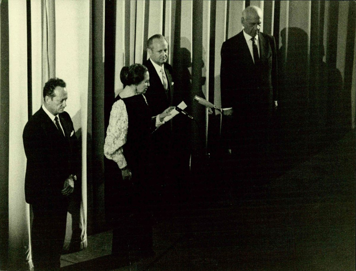 Dedication ceremony of Habima Theatre's new hall featuring Minister Yigal Allon, actress Hana Rovina, chairman Moshe Sanbar, and actor Aharon Meskin