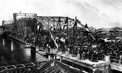 Hoi Chu Bridge in Guangzhou on the day of its opening, February 15, 1933