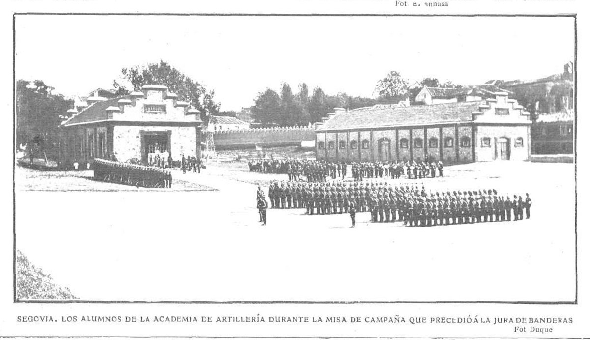 Artillery Academy students during field mass before flag oath