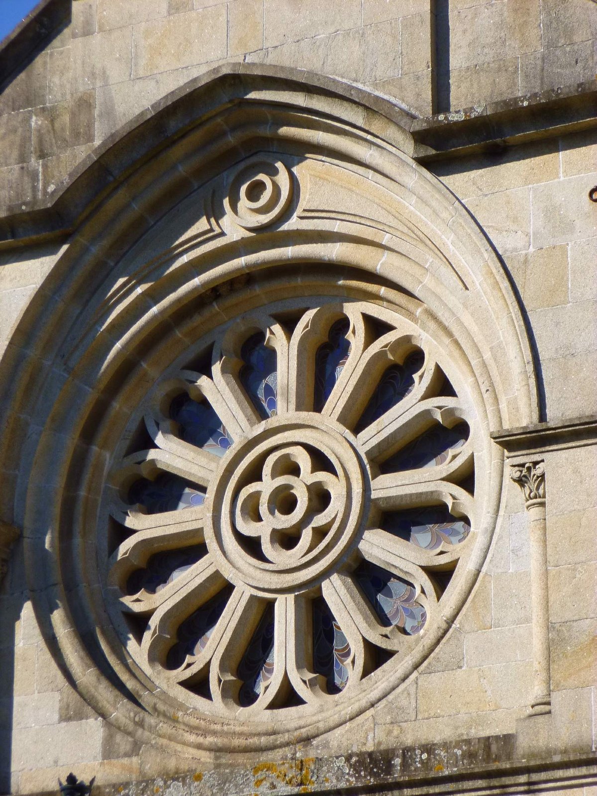 Edificio Área Panorámica in Tuy, former Instituto San Paio building with exhibition hall and municipal theater