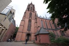 Kaiserdom St. Bartholomäus in Frankfurt am Main exterior view