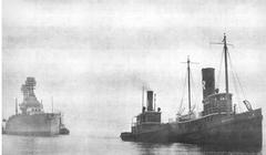 Steam tug Hercules towing the USS California battleship in 1920