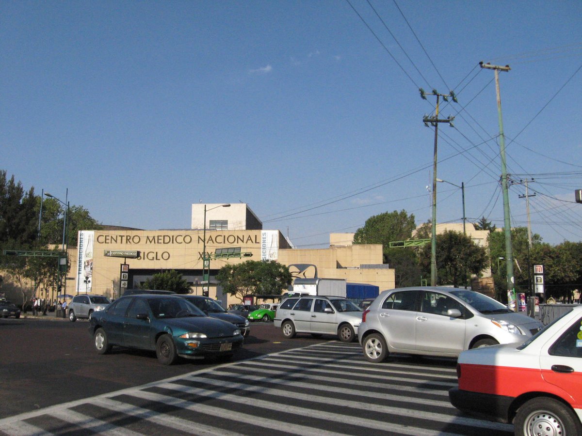 Centro Medico Siglo XXI medical center entrance on Cuauhtemoc Avenue in Mexico City