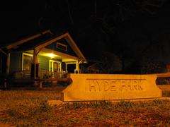 Hyde Park neighborhood plaque in Austin Texas