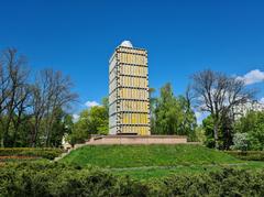 Monument to Taras Shevchenko in Kyiv protected against damage from shelling